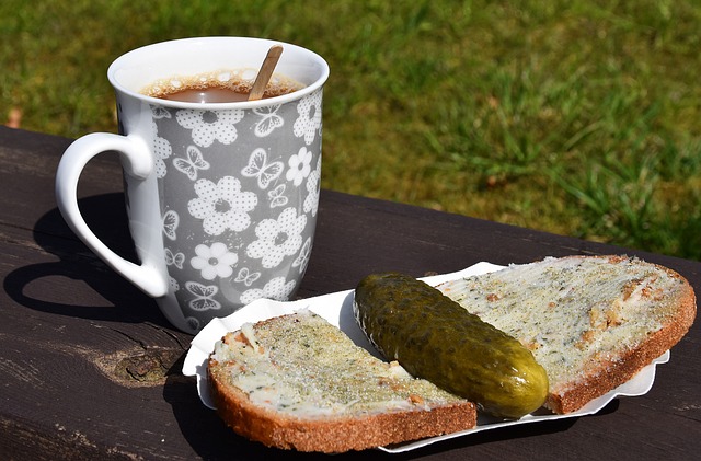 他一個在不 他一個在不