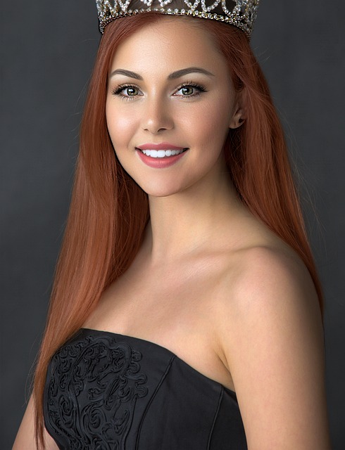 和背后的故 和背后的故